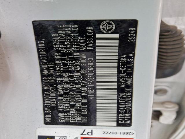 Toyota Camry Le Image 8