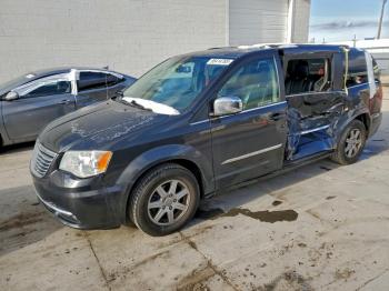  Salvage Chrysler Minivan