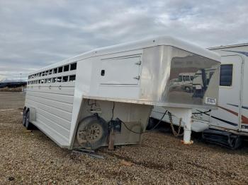  Salvage Hors Trailer