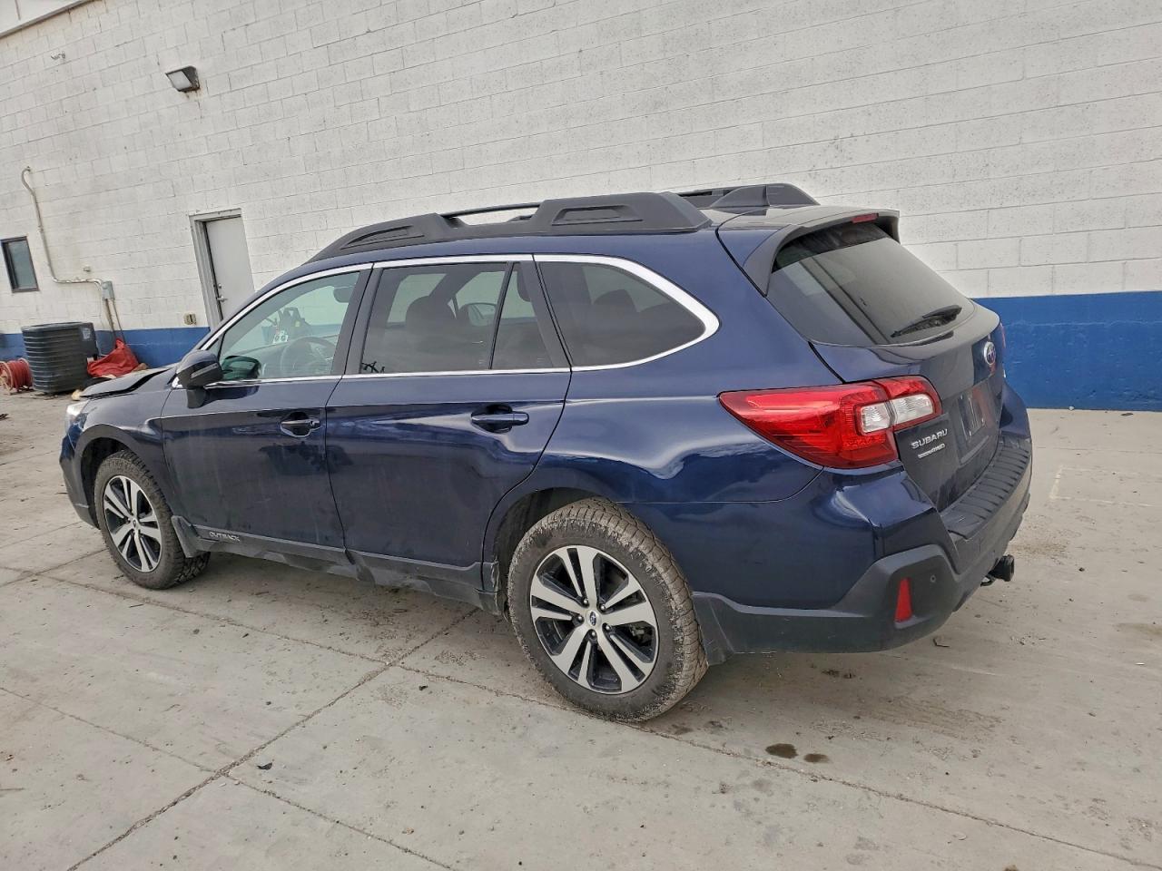 Subaru Outback 2.5i Limited Image 7