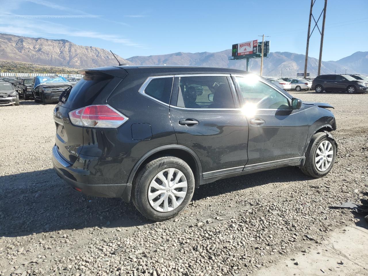 Nissan Rogue S Image 4