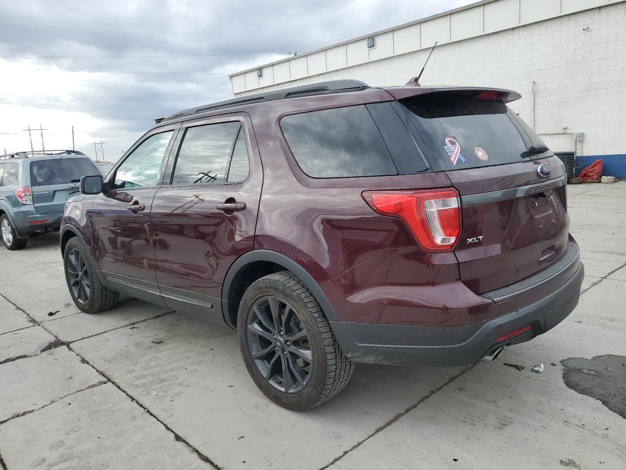 Ford Explorer Xlt Image 8