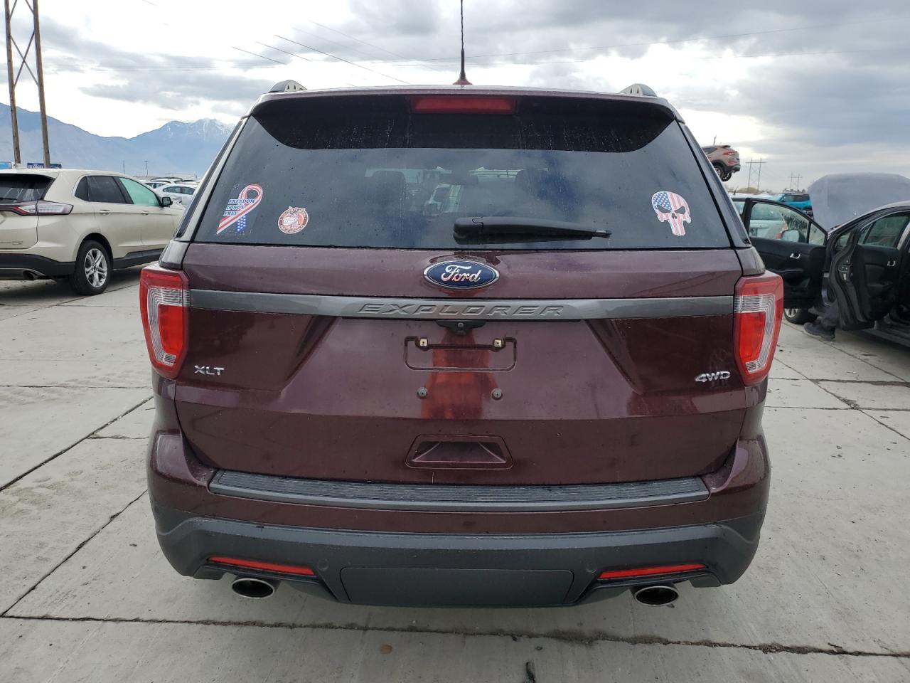 Ford Explorer Xlt Image 6