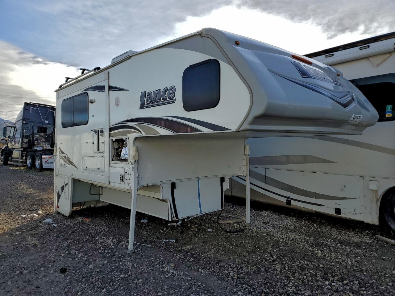 Lancia 1030 Camp Image 1