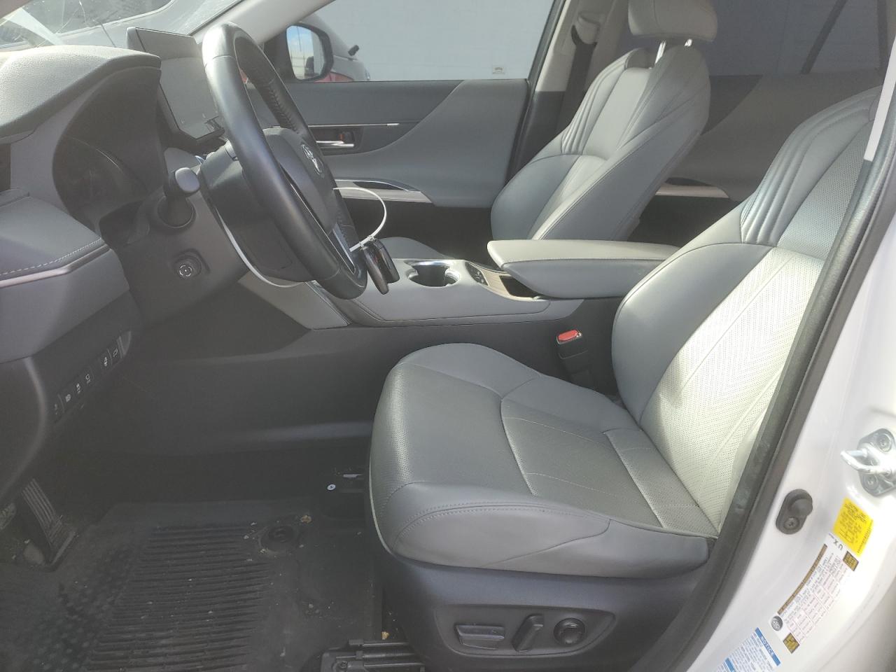 Toyota Venza Le Image 8