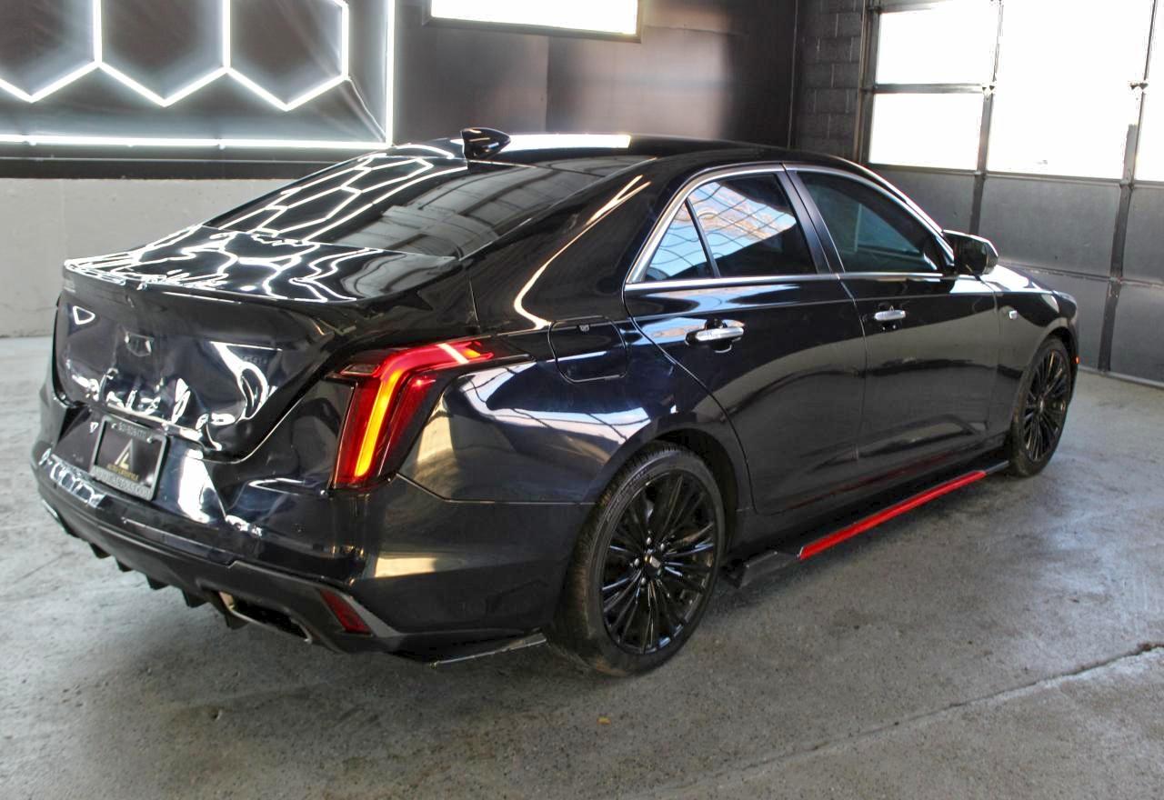 Cadillac CT4 Premium Luxury Image 2