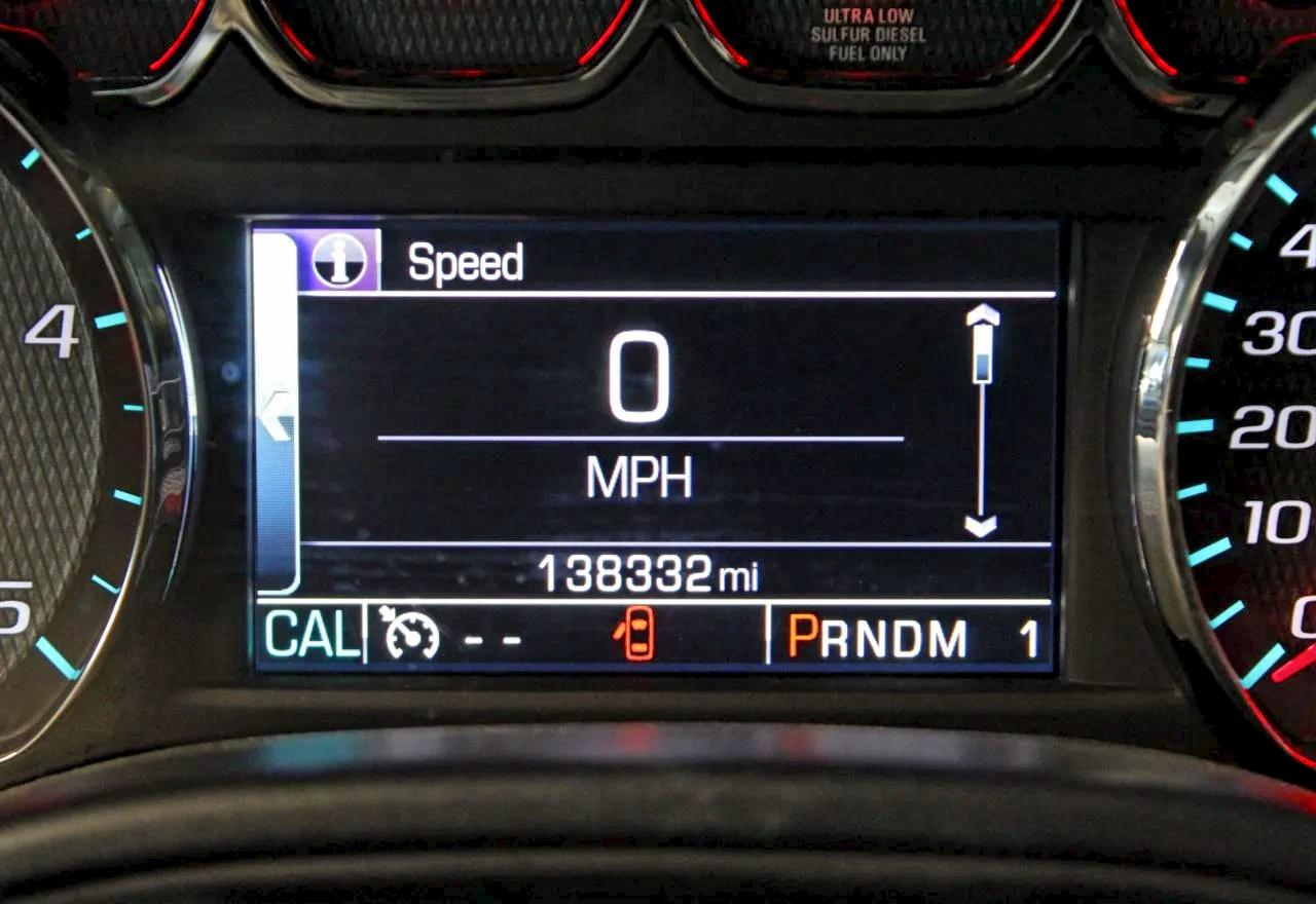 Chevrolet Silverado K3500 Ltz Image 7