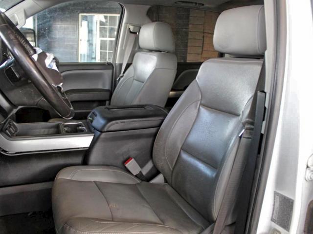 Chevrolet Silverado K3500 Ltz Image 6