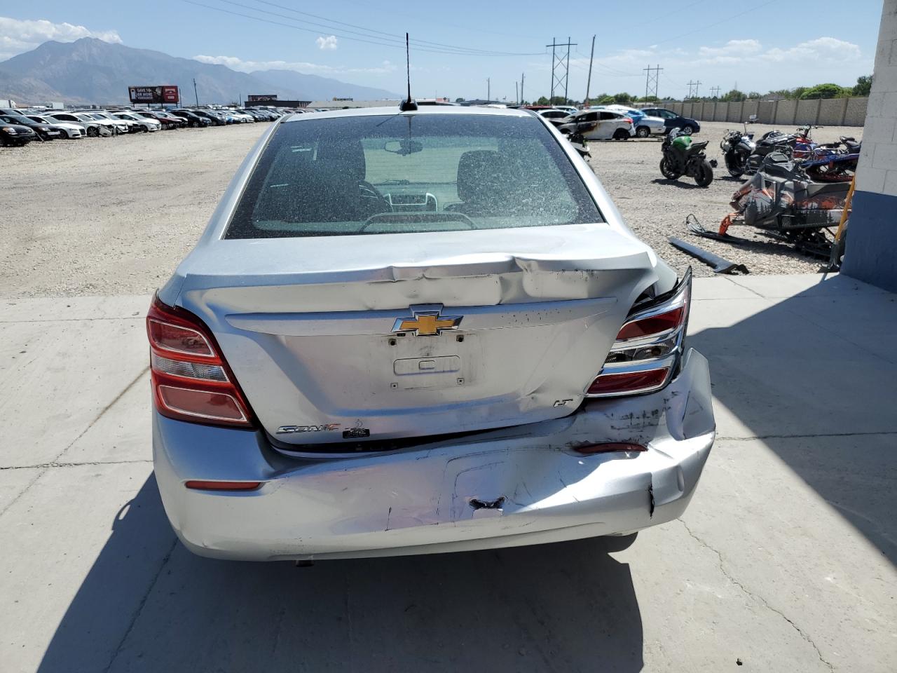 Chevrolet Sonic Lt Image 9