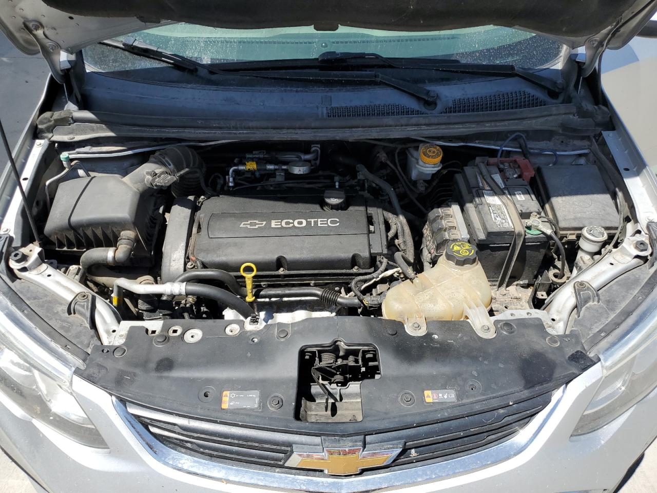 Chevrolet Sonic Lt Image 12