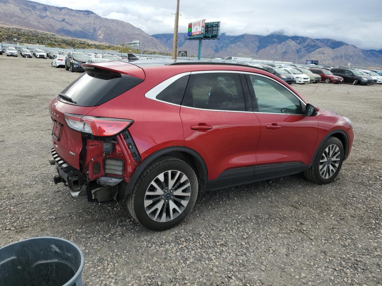 Ford Escape Titanium Image 2