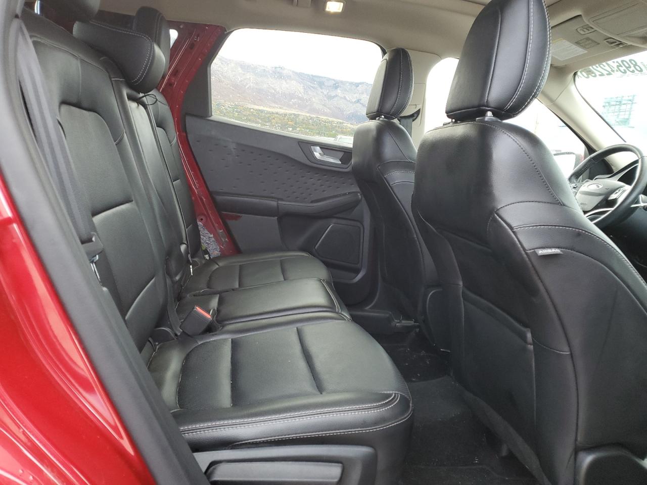 Ford Escape Titanium Image 4