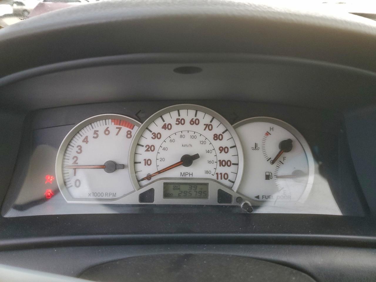 Toyota Corolla Ce Image 4