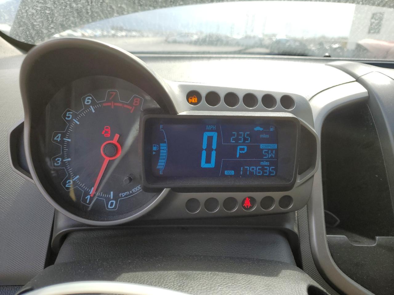 Chevrolet Sonic Lt Image 7