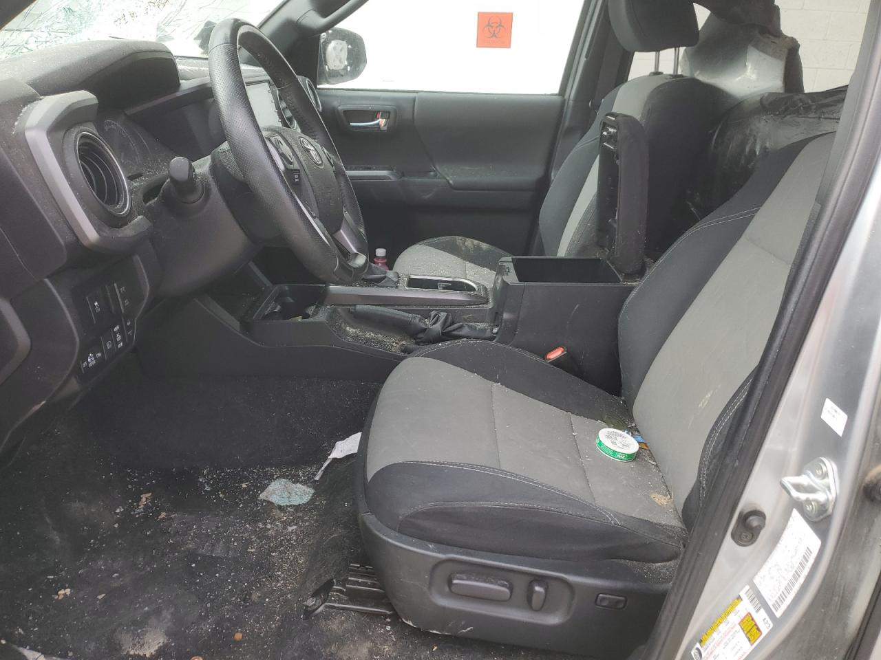 Toyota Tacoma Double Cab Image 3