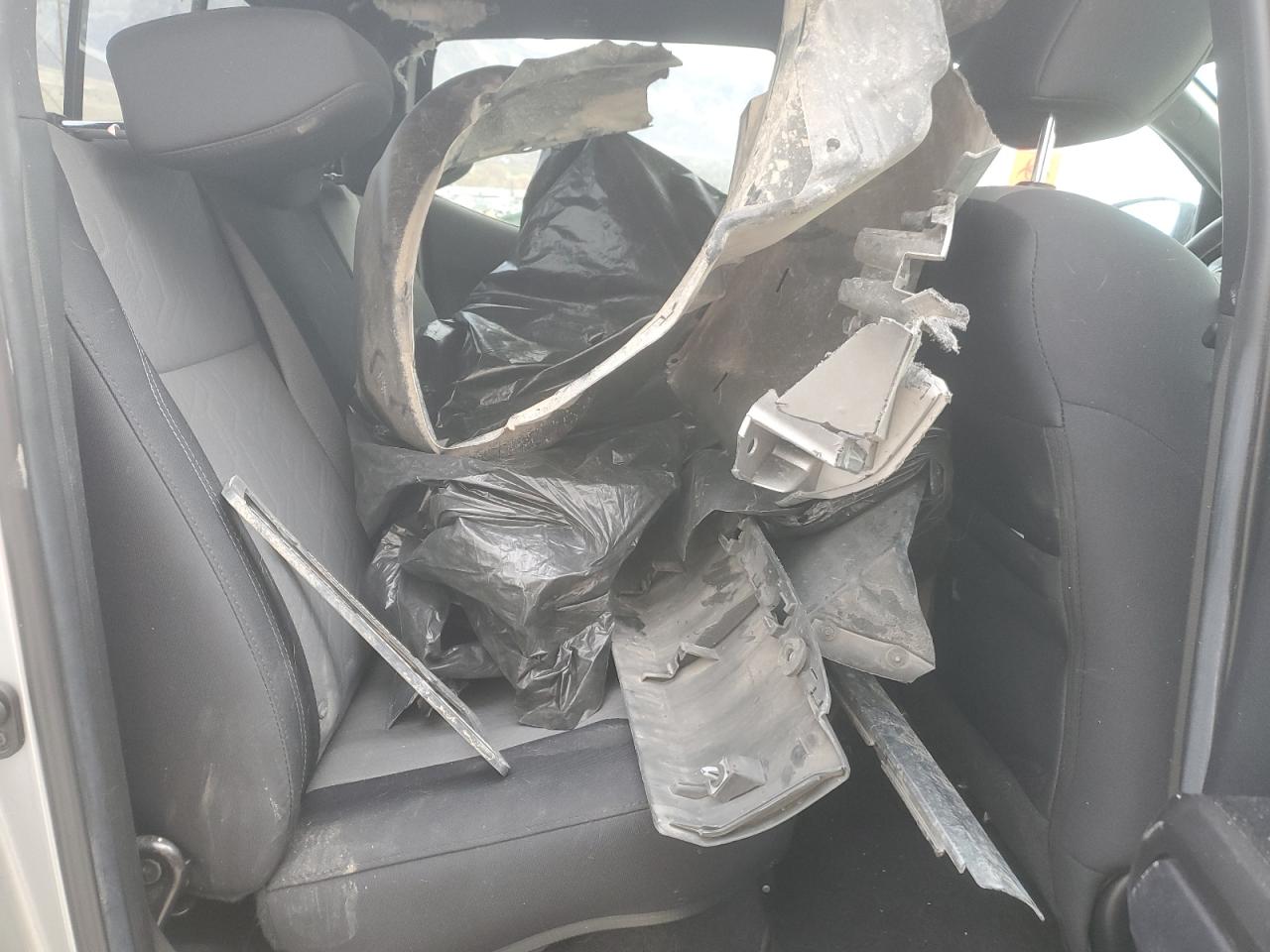 Toyota Tacoma Double Cab Image 6