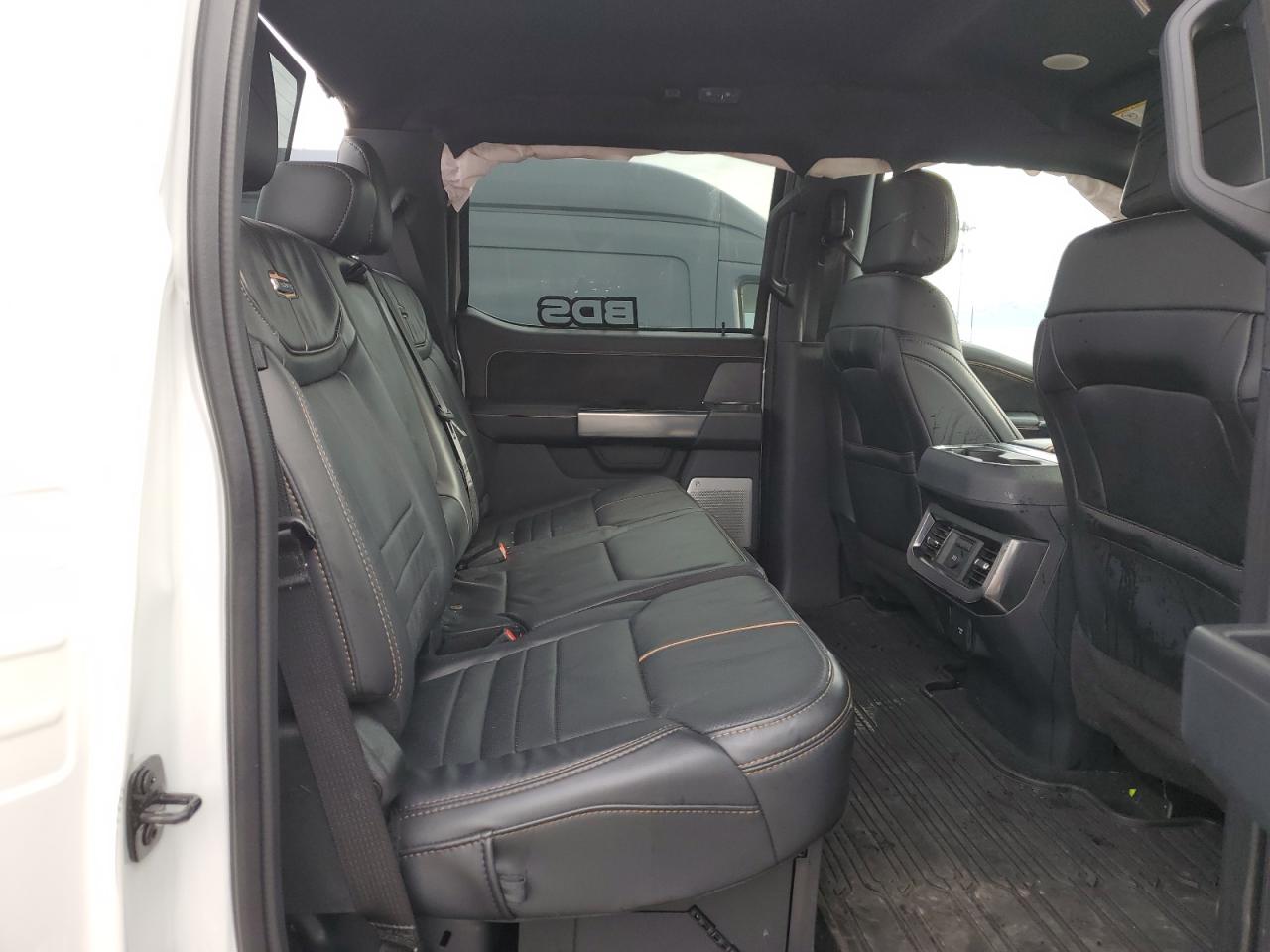 Ford F-350 Super Duty Image 9