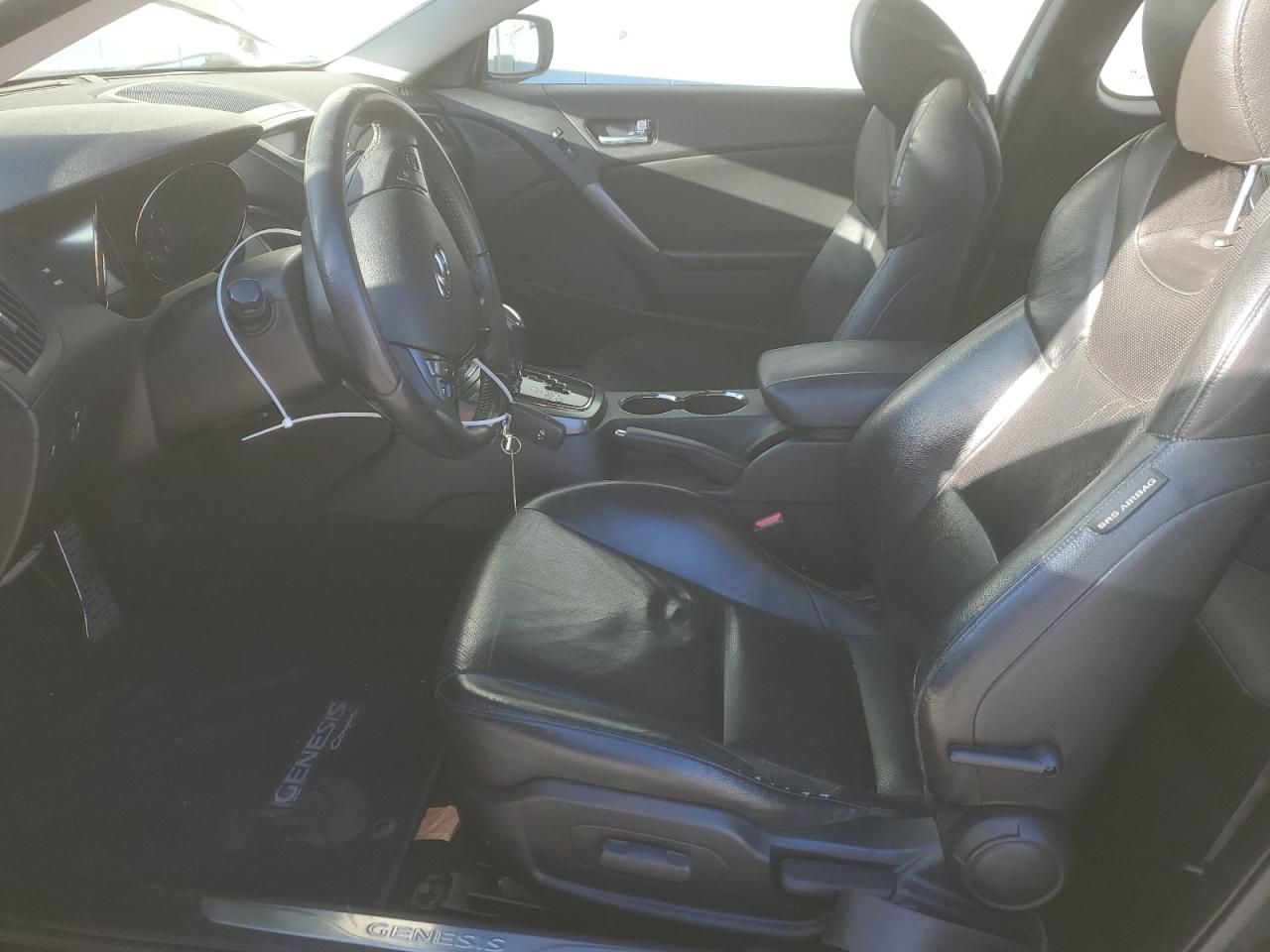 Hyundai Genesis 3.8l Image 11