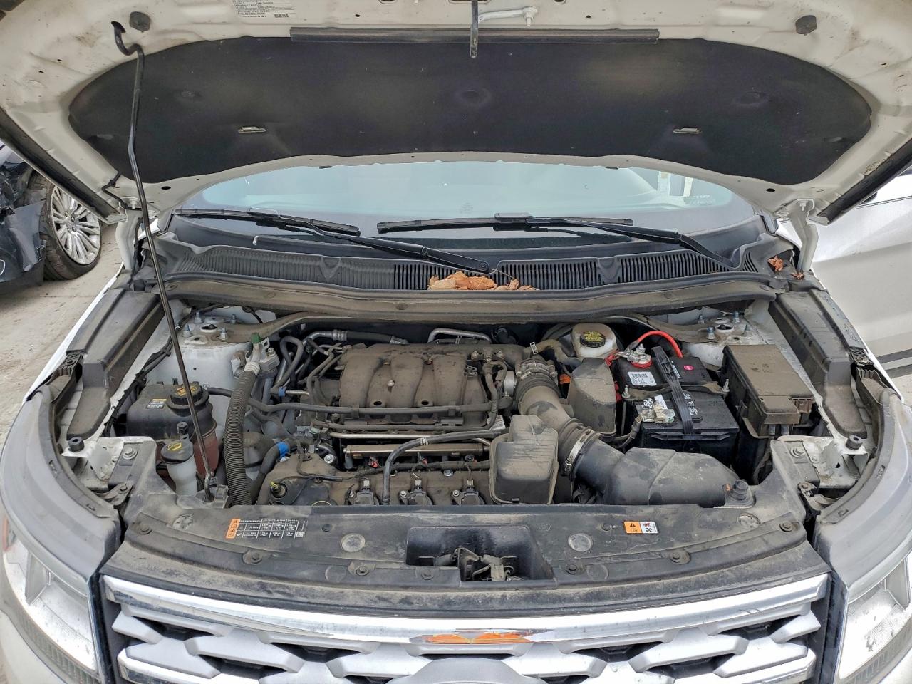 Ford Explorer Xlt Image 12