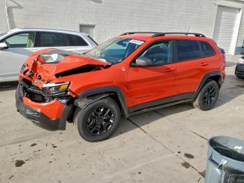  Salvage Jeep Cherokee