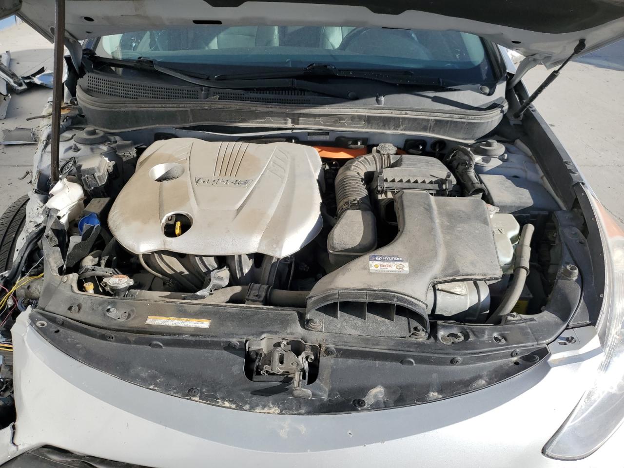 Hyundai SONATA Hybrid Image 11