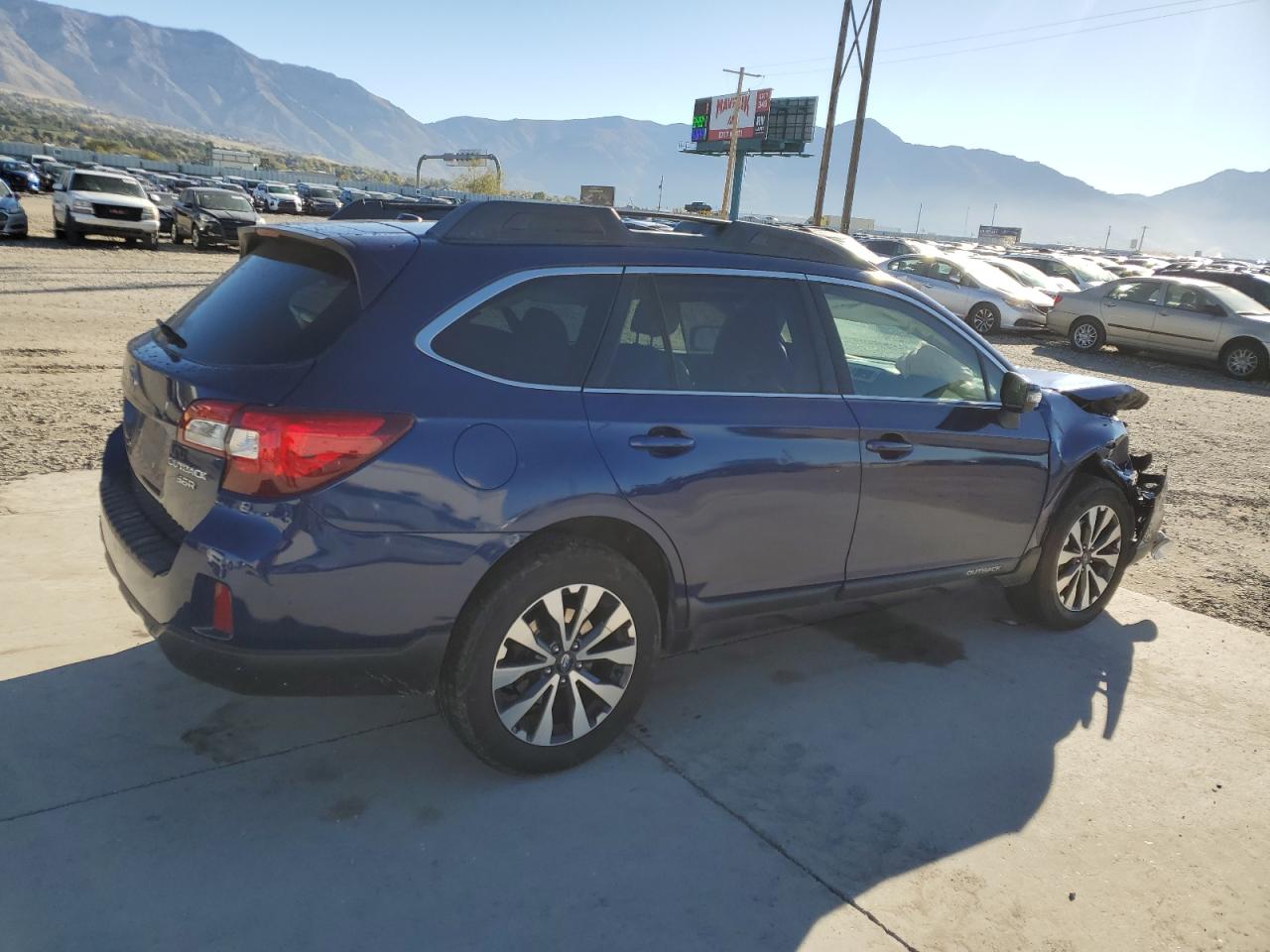 Subaru Outback 3.6r Limited Image 3