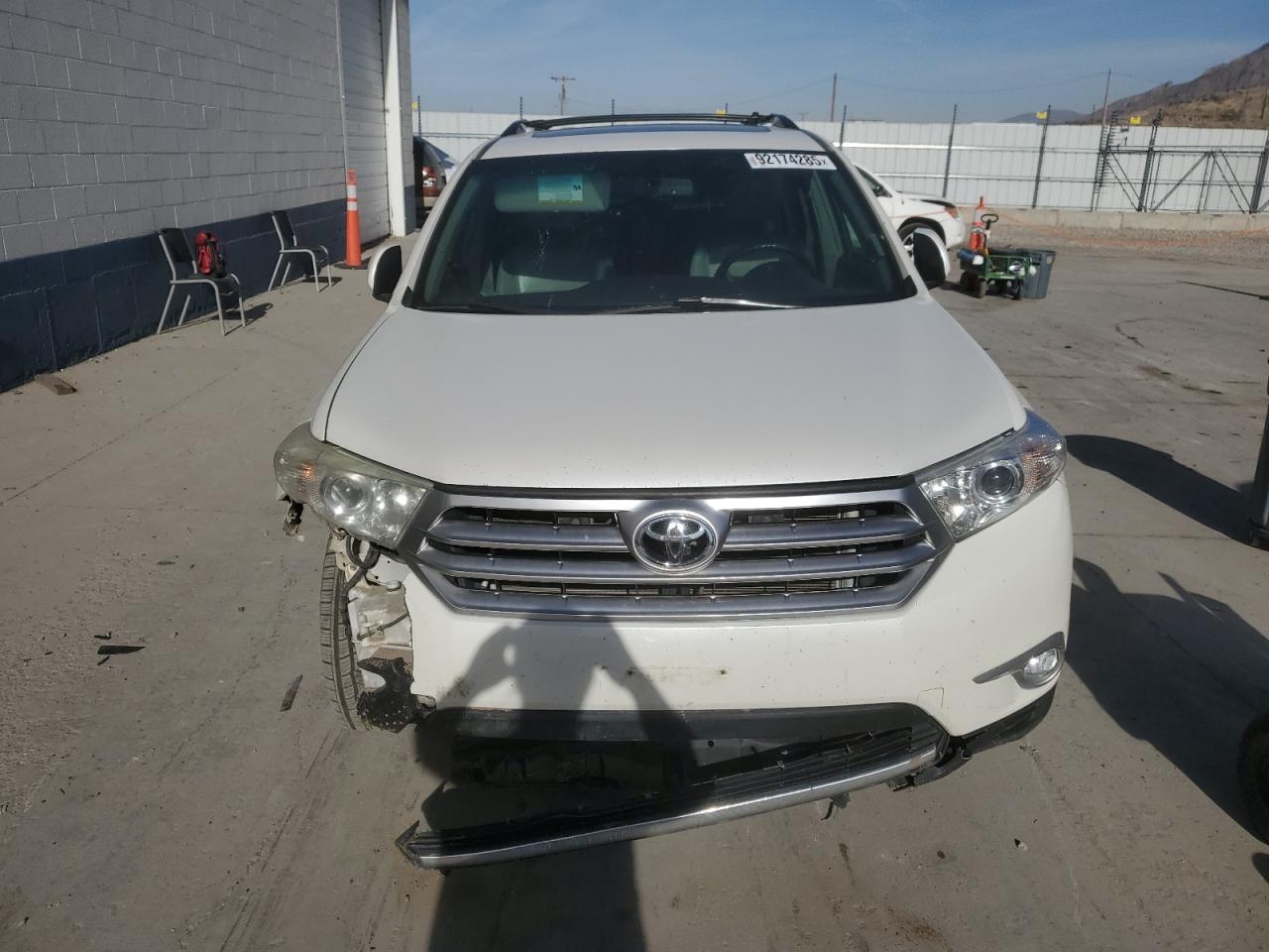 Toyota Highlander Base Image 7