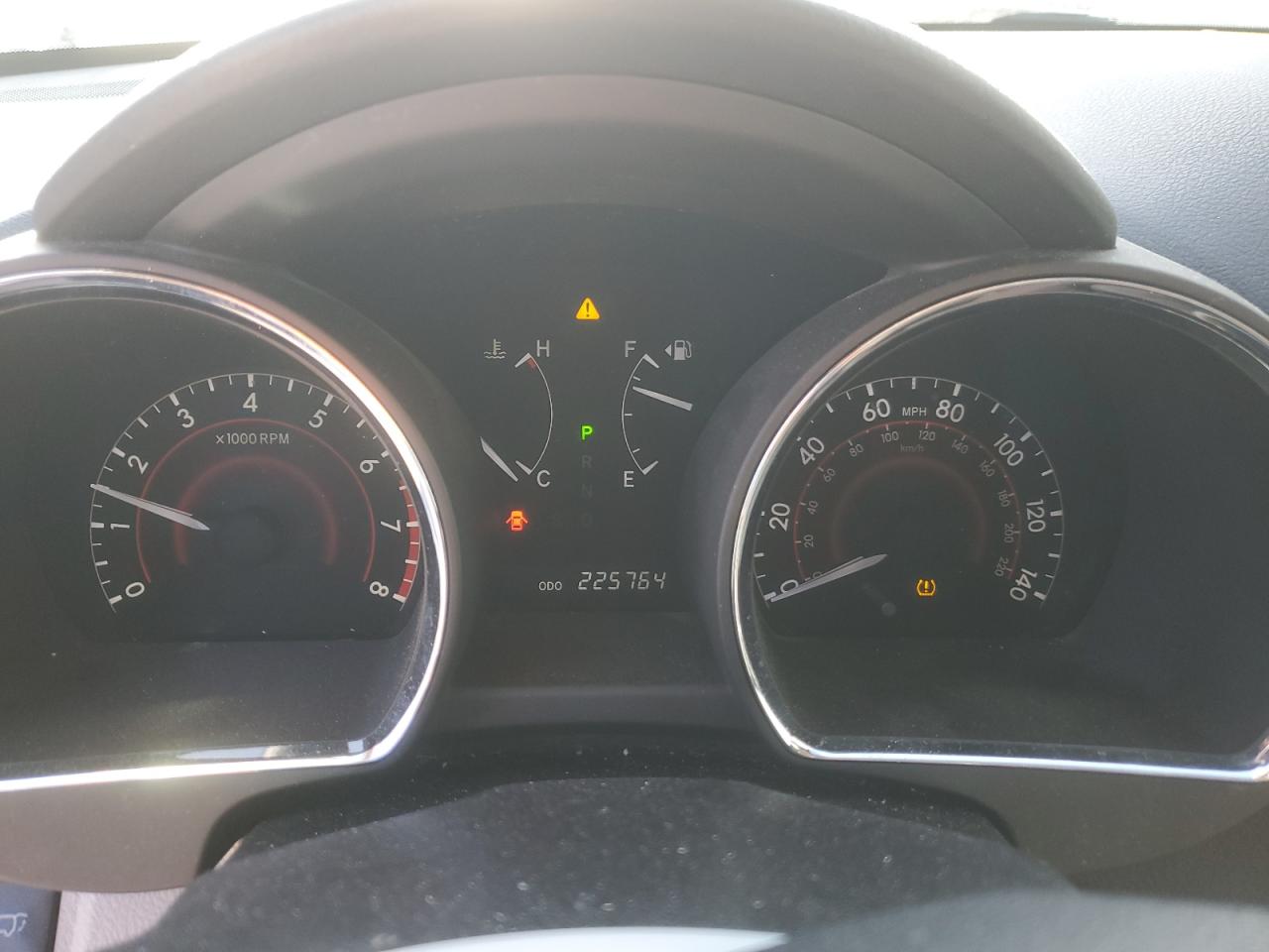 Toyota Highlander Base Image 12