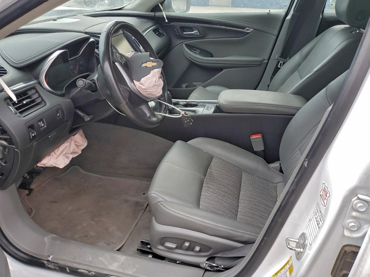 Chevrolet Impala Lt Image 8