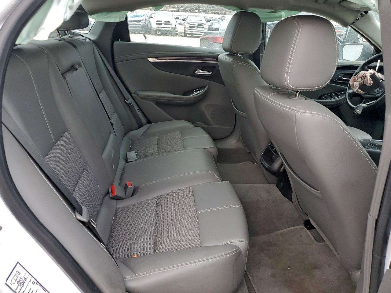 Chevrolet Impala Lt Image 10