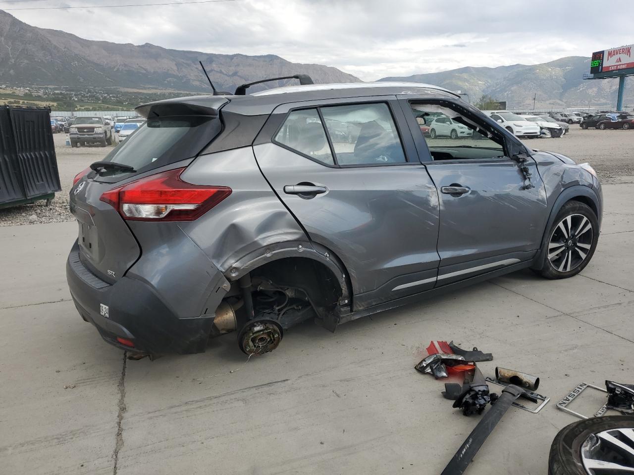 Nissan Kicks S Image 7