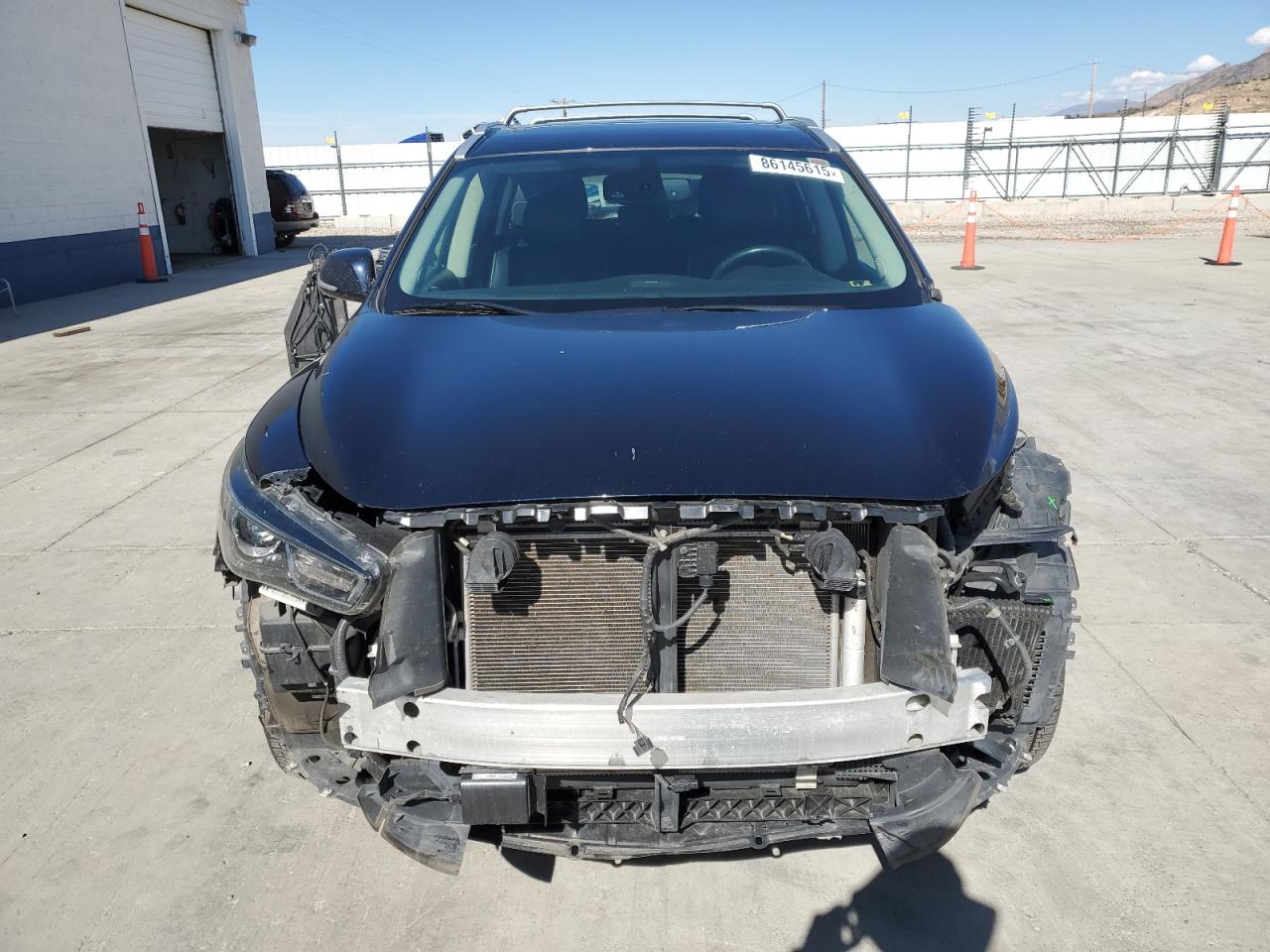 INFINITI Qx Luxe Image 6