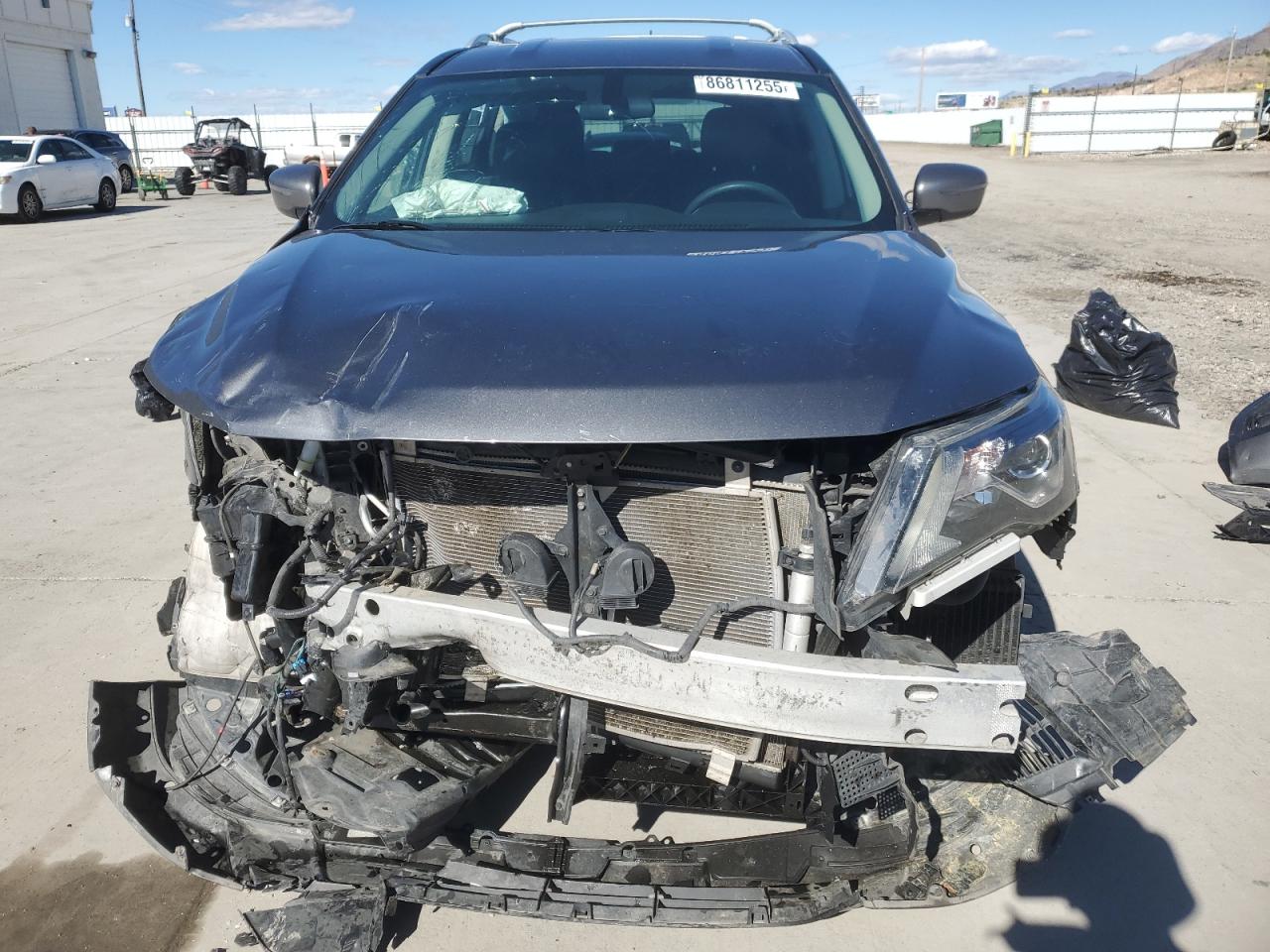 Nissan Pathfinder S Image 5