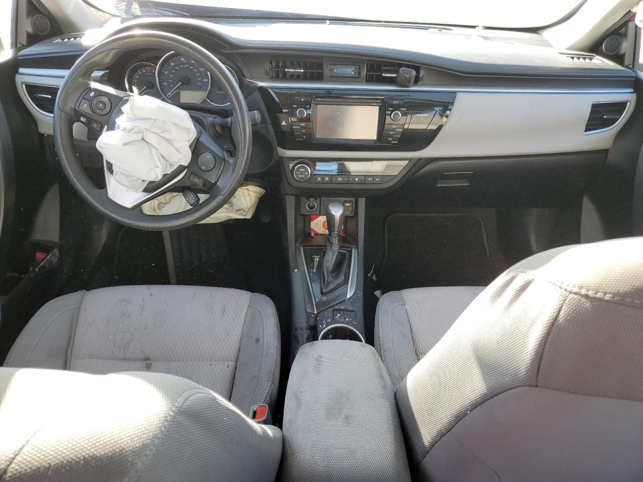 Toyota Corolla L Image 10