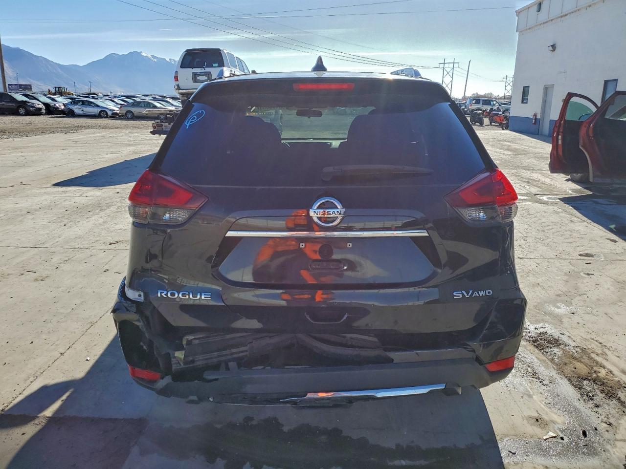 Nissan Rogue S Image 5