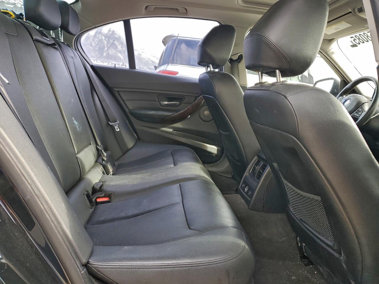 BMW 3 Series Xi Image 2