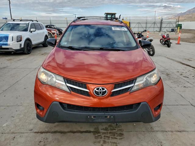 Toyota RAV4 Le Image 11