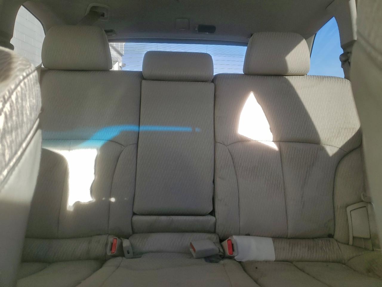 Subaru Outback 2.5i Premium Image 6