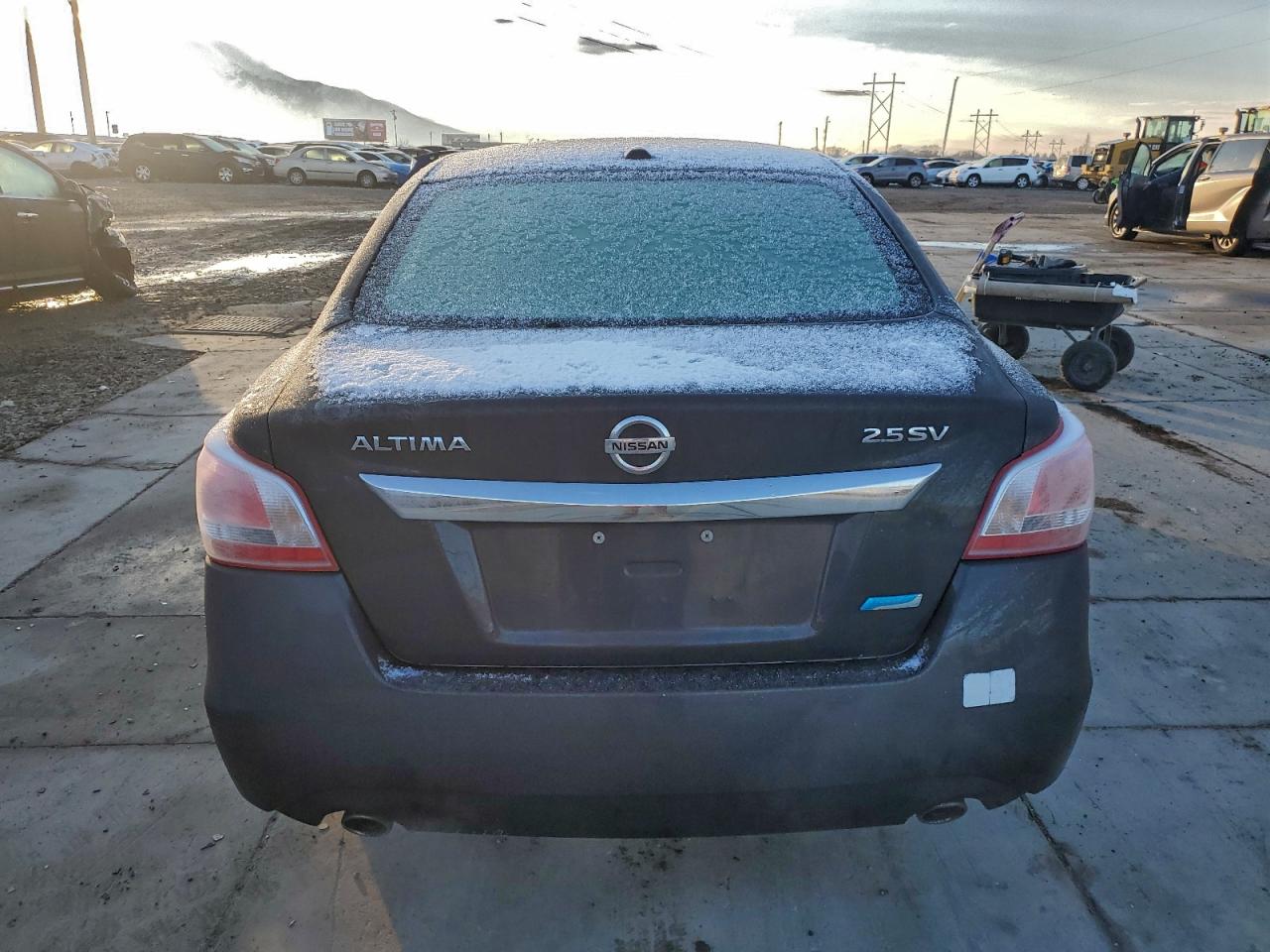 Nissan Altima 2.5 Image 3