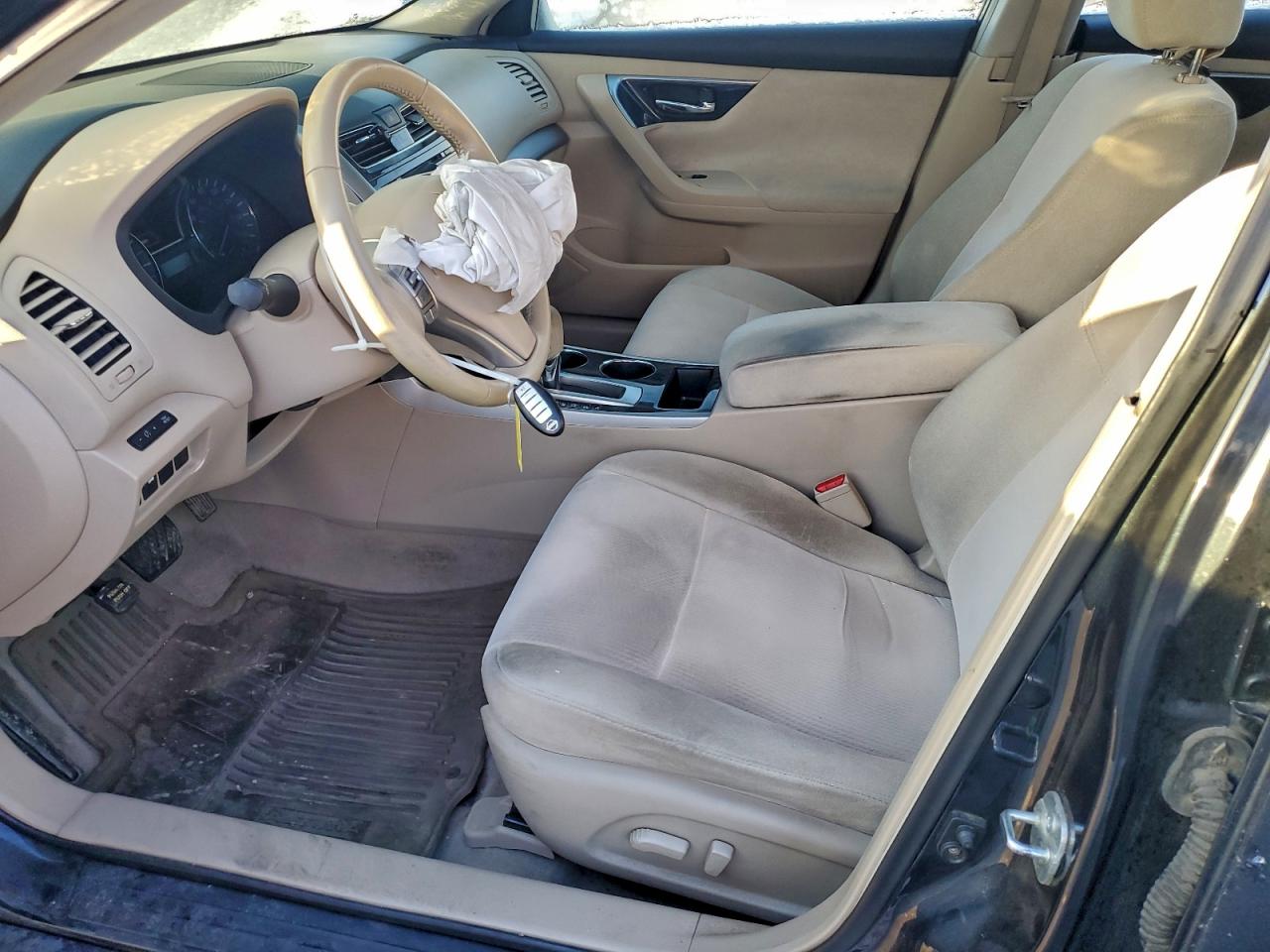 Nissan Altima 2.5 Image 6