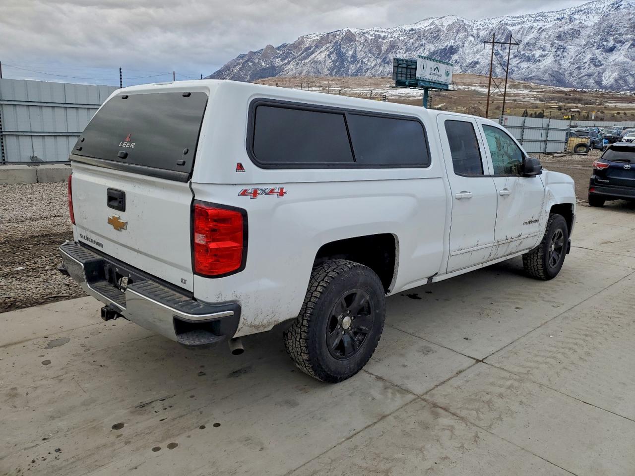 Chevrolet Silverado K1500 Lt Image 2