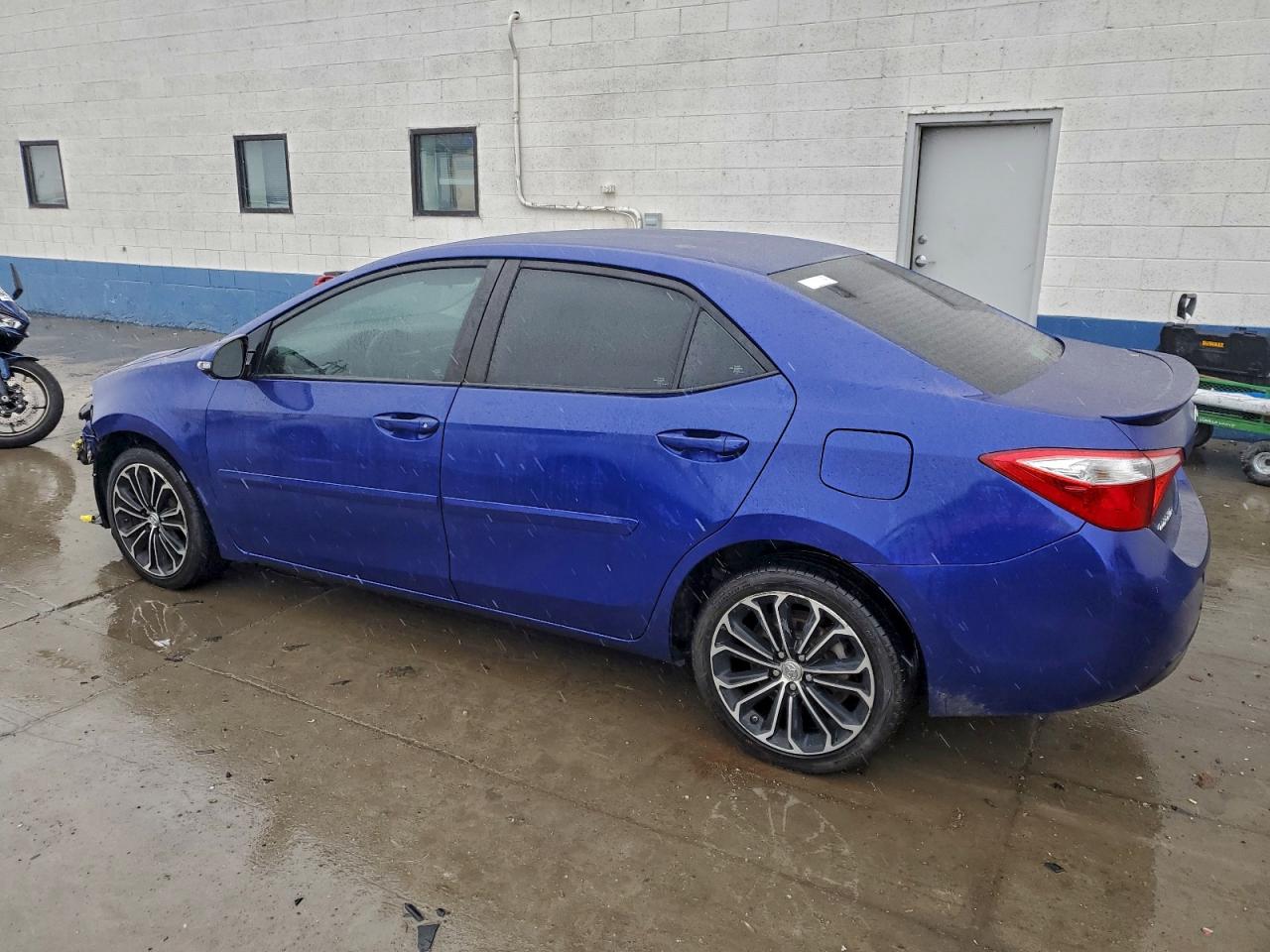 Toyota Corolla L Image 6