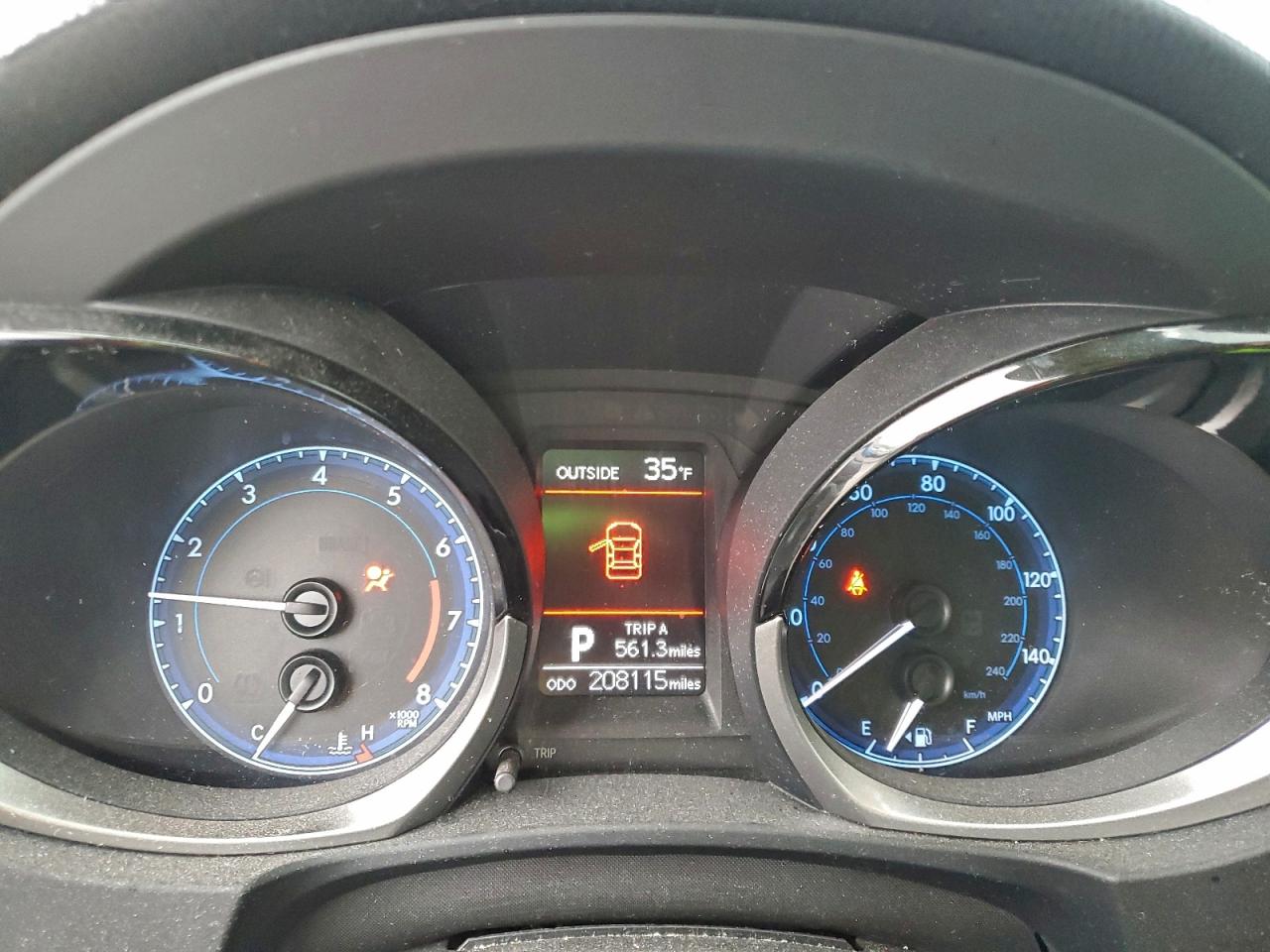 Toyota Corolla L Image 3