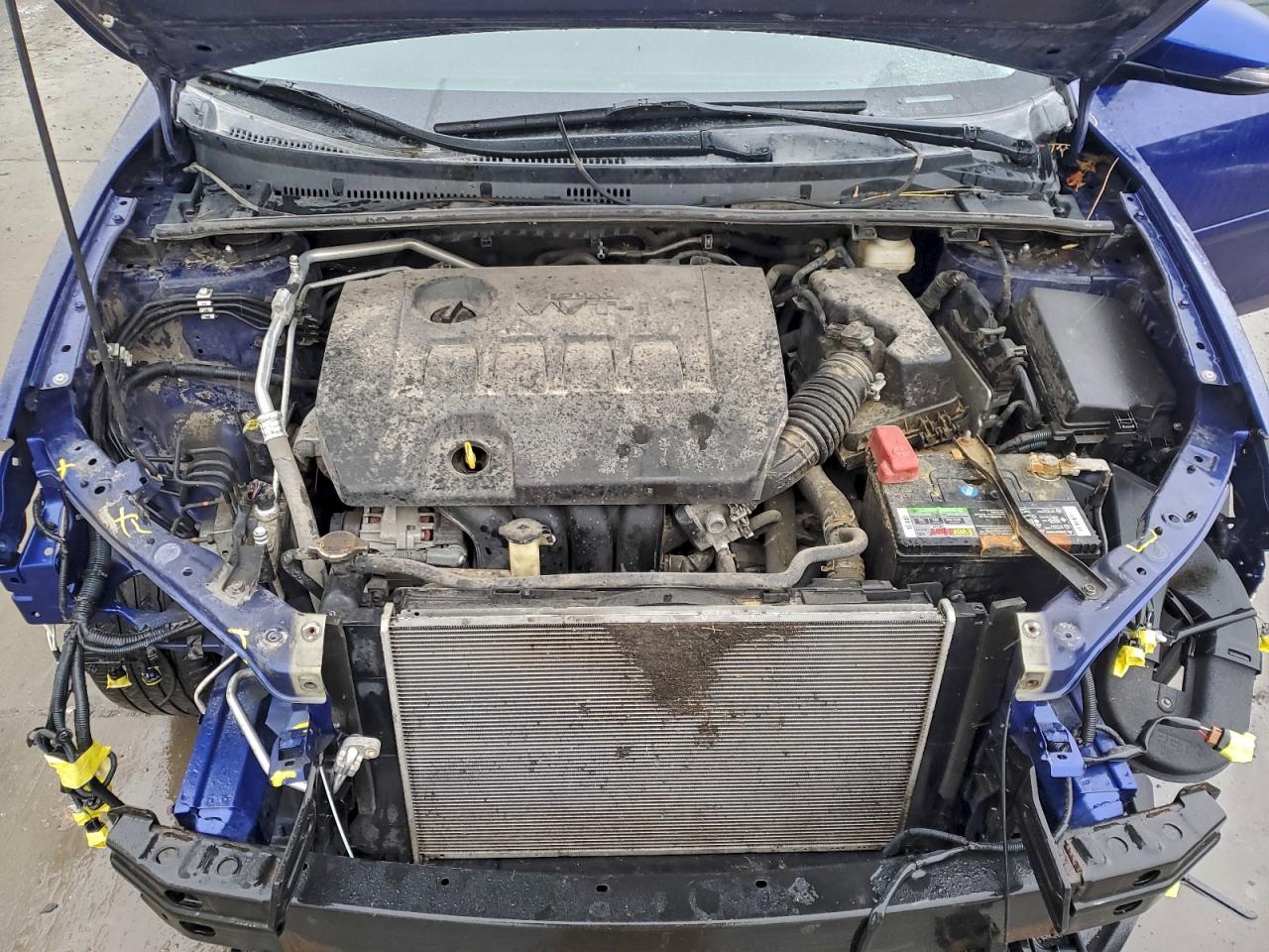 Toyota Corolla L Image 2