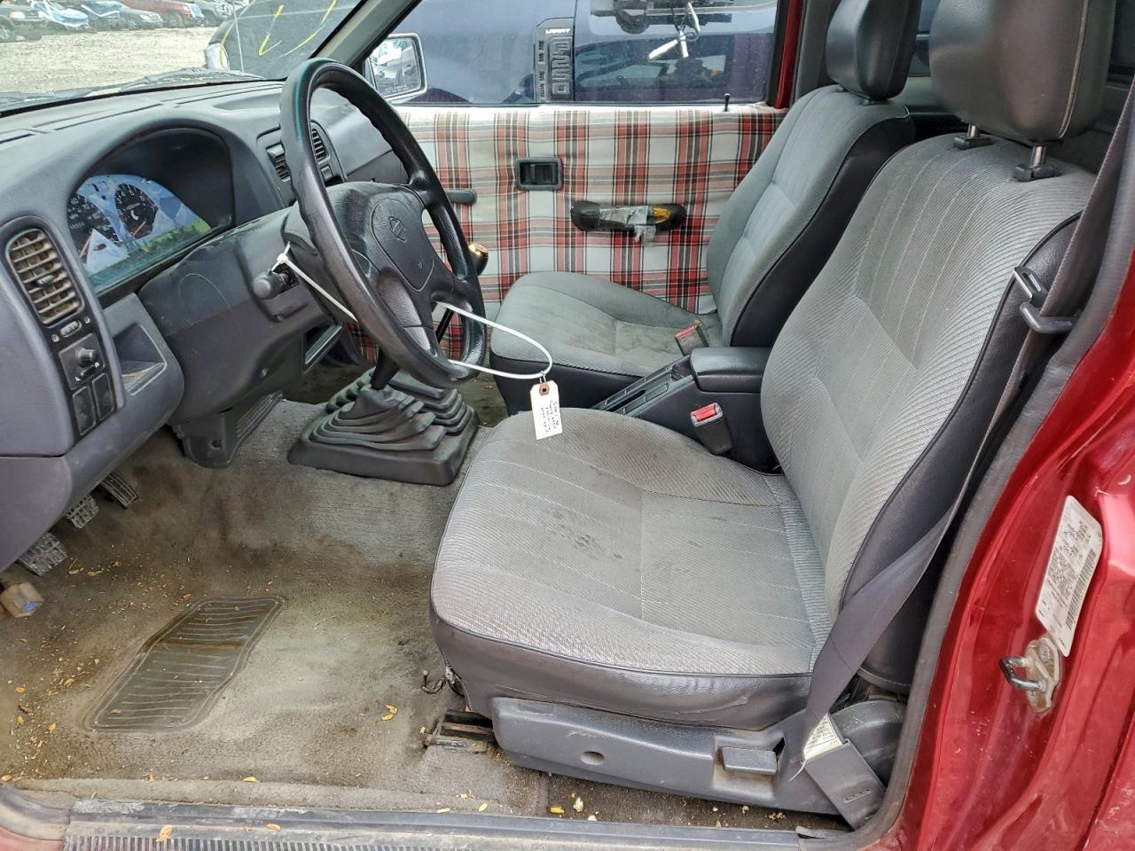 Nissan Titan King Cab Se Image 9