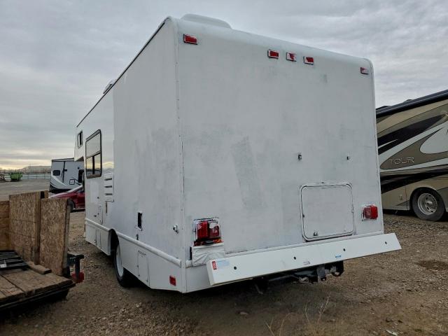 Ford Econoline E350 Super Duty Cutaway Van Image 10