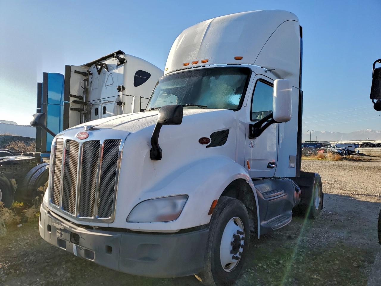 Peterbilt 579 Image 8