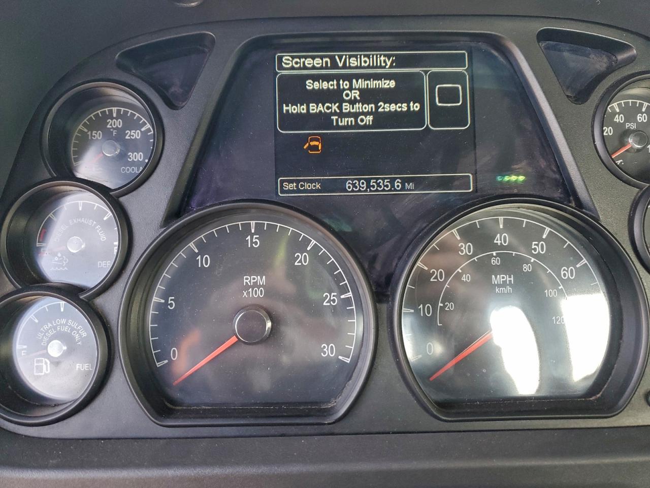 Peterbilt 579 Image 3