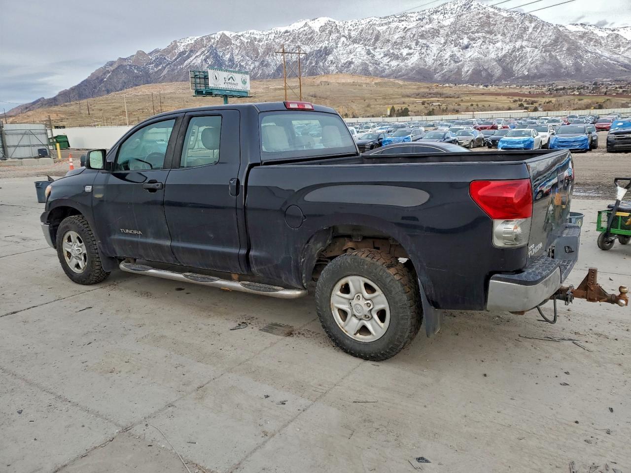 Toyota Tundra Double Cab Image 2