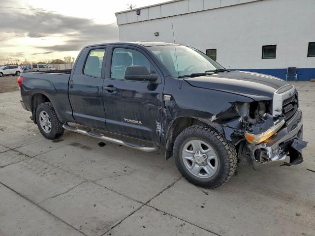 Toyota Tundra Double Cab Image 3
